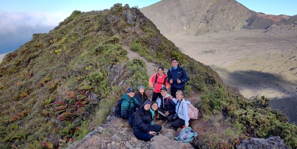 Estudiantes de la Preparatoria CETYS realizan labor social en Hawái